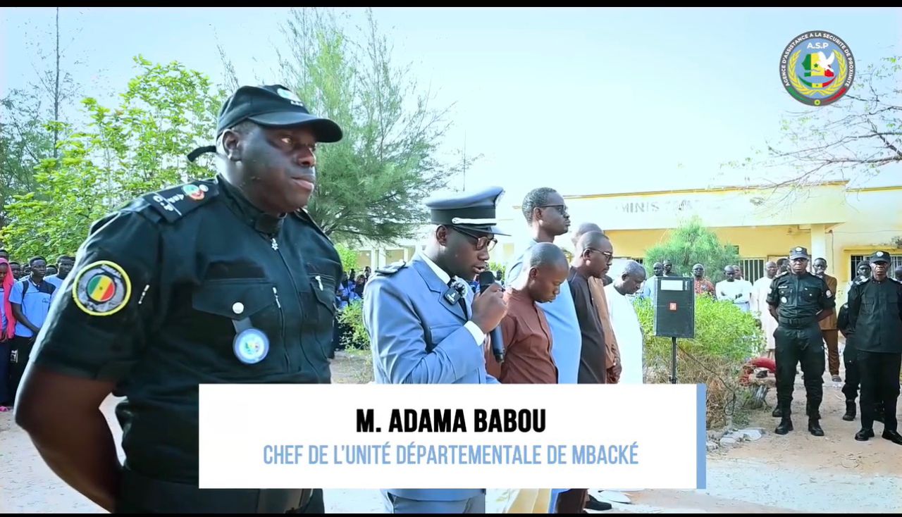 Cérémonie de levée des couleurs : Les Asp de Mbacké et le Lycée pour la promotion de la citoyenneté numérique